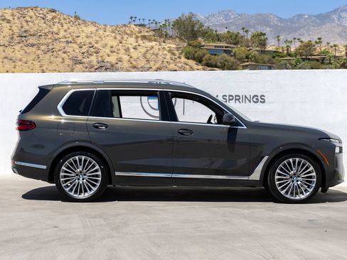 Used 2024 BMW X7 xDrive40i w/ Parking Assistance Package AWD/4WD image 6