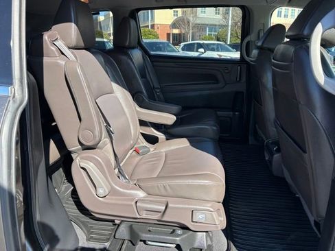 Used 2018 Honda Odyssey Elite image 17