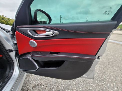 Used 2018 Alfa Romeo Giulia Ti Sport w/ Quick Order Package 22U Sport image 19