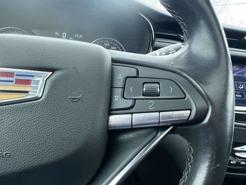 Used 2024 Cadillac XT6 Luxury image 35