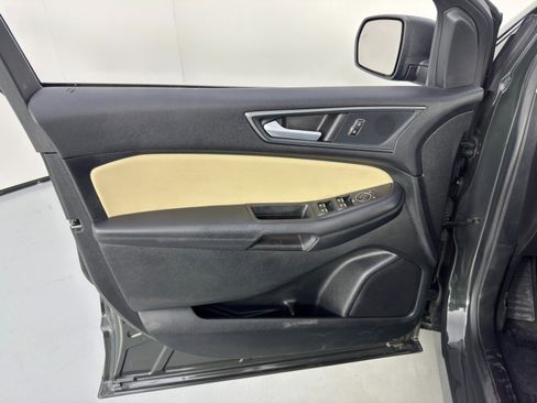 Used 2023 Ford Edge SE image 36
