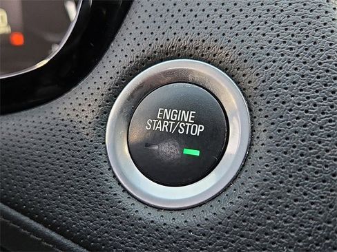 Used 2019 Cadillac XT5 AWD image 23