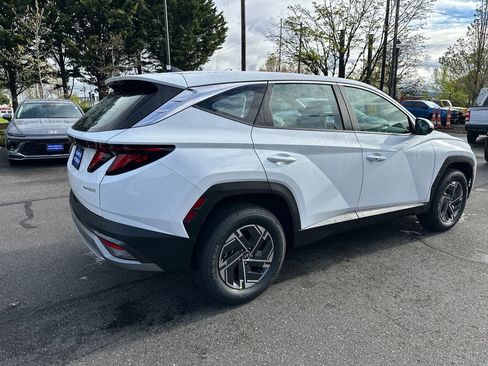 New 2026 Hyundai Tucson Blue SE AWD/4WD image 6