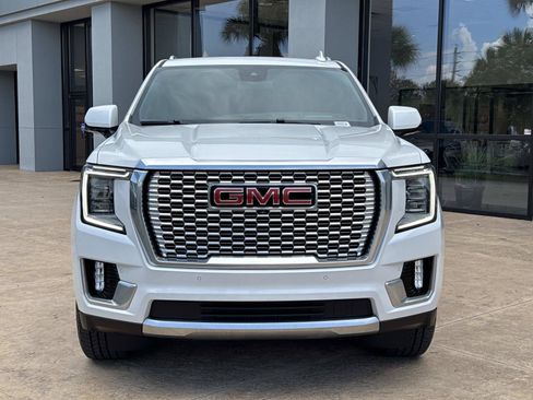 Used 2023 GMC Yukon XL Denali w/ Max Trailering Package AWD/4WD image 8