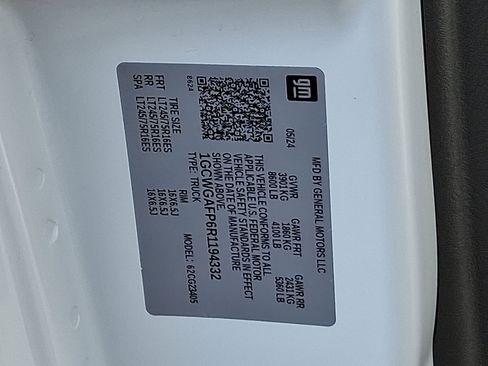 Used 2024 Chevrolet Express 2500 w/ Driver Convenience Package image 28