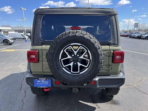 Used 2025 Jeep Wrangler Rubicon w/ Convenience Group image 6