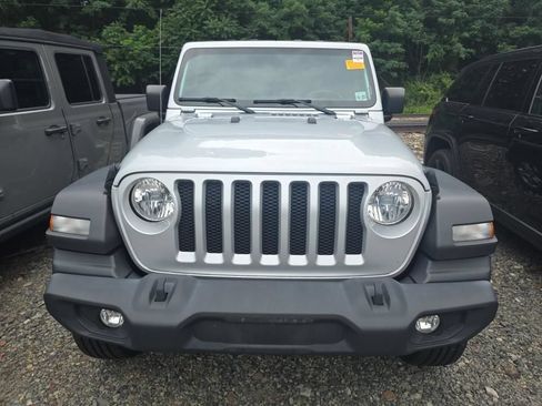 Used 2022 Jeep Wrangler Sport AWD/4WD image 5