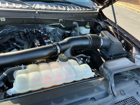 Used 2024 Ford Expedition Limited image 20