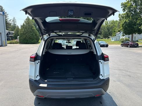 Used 2023 Nissan Rogue S FWD image 15