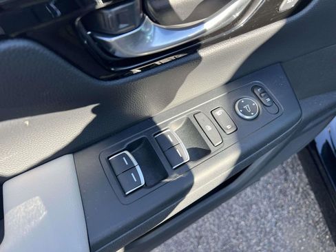 Used 2023 Honda CR-V EX-L image 16