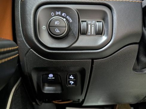 Used 2020 RAM 1500 Longhorn image 24