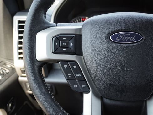 Used 2017 Ford F350 Lariat AWD/4WD image 19