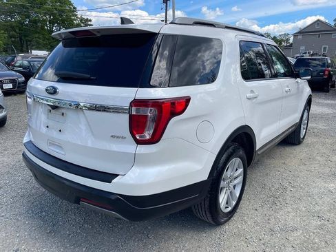 Used 2019 Ford Explorer XLT AWD/4WD image 5