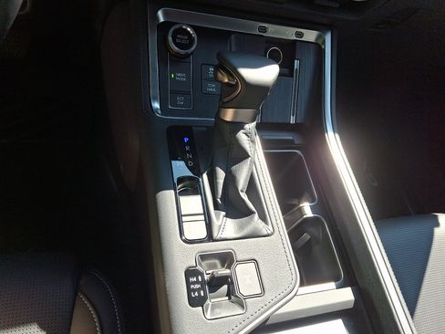 New 2026 Lexus GX 550 AWD/4WD image 11