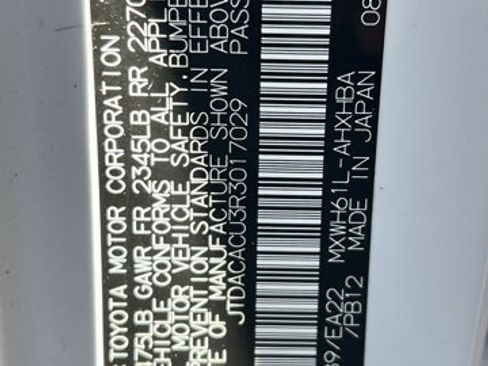 Used 2024 Toyota Prius Prime Premium image 25