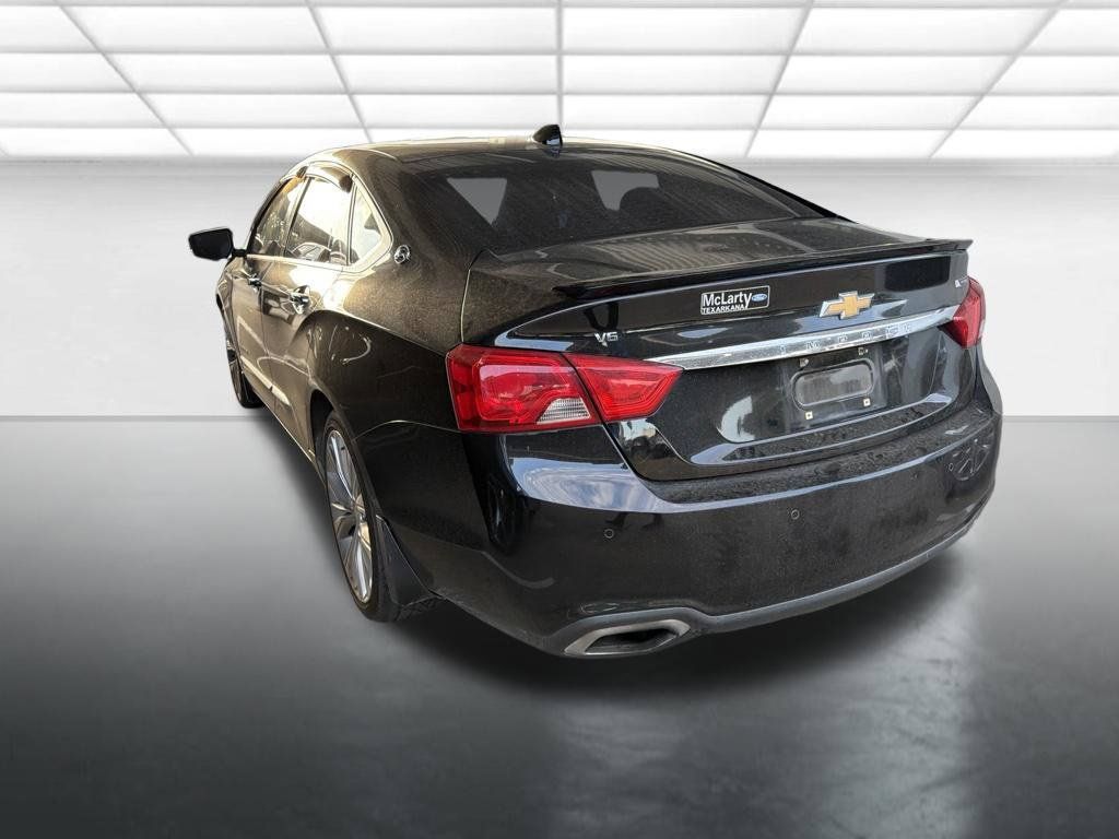 Used 2017 Chevrolet Impala Premier w/ Enhanced Convenience Package FWD image 4