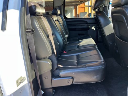 Used 2013 Chevrolet Silverado 3500 LT w/ Convenience Package image 33