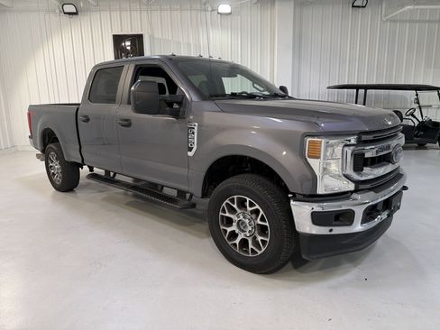 Used 2021 Ford F250 XL w/ STX Appearance Package image 7