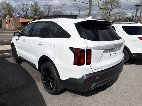 Used 2023 Kia Sorento S AWD/4WD image 5