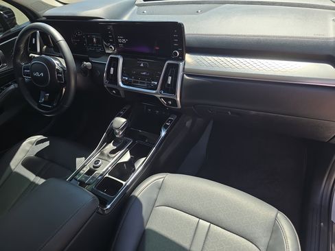 Certified 2022 Kia Sorento SX AWD/4WD image 12