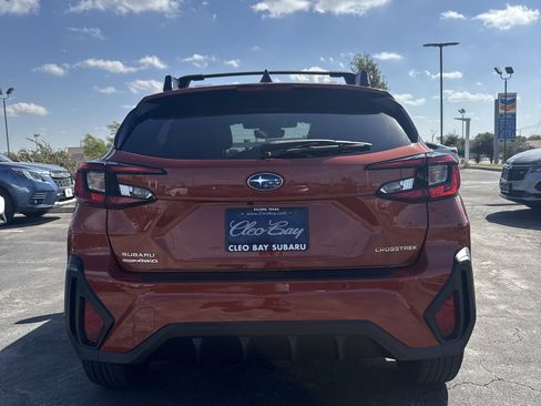 Used 2024 Subaru Crosstrek 2.5i Limited w/ Crosstrek Mirror Package image 6