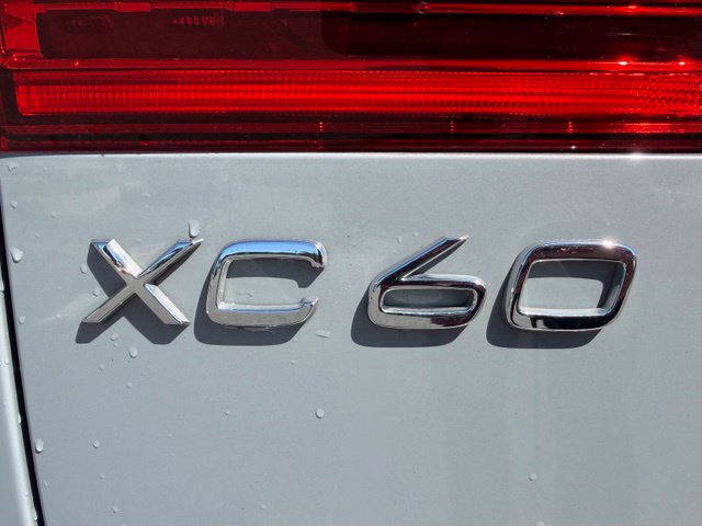 Used 2024 Volvo XC60 B5 Plus w/ Climate Package AWD/4WD image 9
