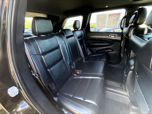 Used 2021 Jeep Grand Cherokee Limited image 26