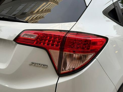 Used 2018 Honda HR-V EX image 24