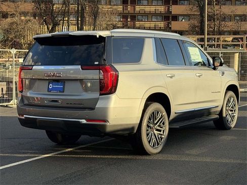 New 2026 GMC Yukon Elevation image 2