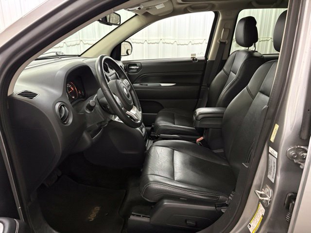 Used 2016 Jeep Compass High Altitude FWD image 25