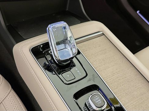 Used 2025 Volvo XC90 B5 Core w/ Climate Package image 22