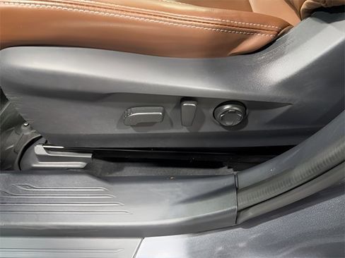 Used 2023 Subaru Outback Touring XT w/ Tech Package 3 image 13