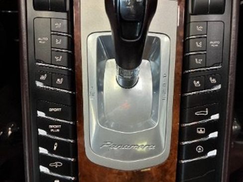 Used 2012 Porsche Panamera 4S image 25