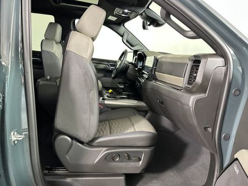 Used 2026 Chevrolet Silverado 1500 ZR2 image 32