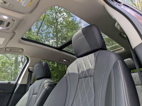 Certified 2023 Buick Envision Avenir AWD/4WD image 14