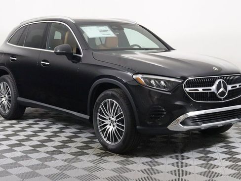 Used 2026 Mercedes-Benz GLC 300 4MATIC image 1