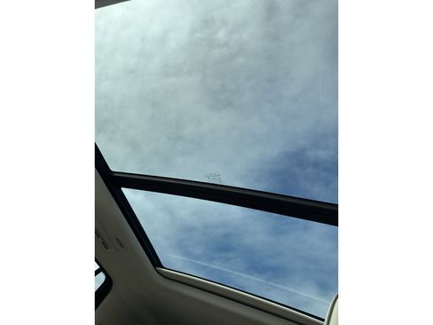 Used 2024 GMC Yukon Denali w/ Advanced Technology Package image 22