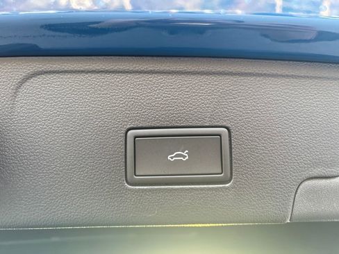 New 2026 Volkswagen Atlas Cross Sport SEL Premium R-Line image 17