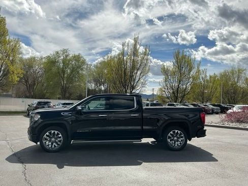 Used 2024 GMC Sierra 1500 Denali w/ Denali Reserve Package AWD/4WD image 9