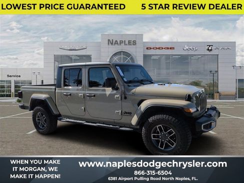 Used 2022 Jeep Gladiator Sport AWD/4WD image 1