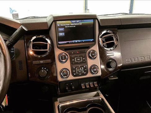 Used 2015 Ford F250 Platinum image 6