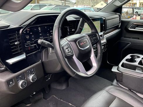 Used 2025 GMC Sierra 1500 SLT AWD/4WD image 8