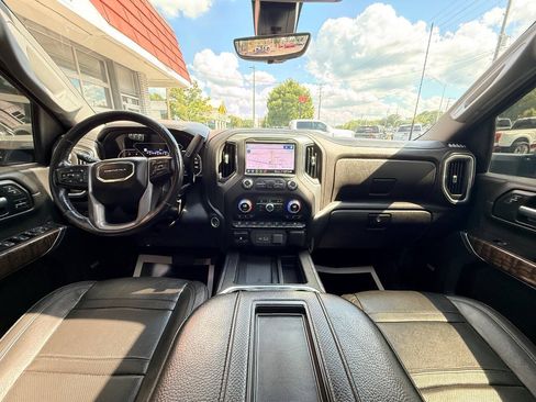 Used 2021 GMC Sierra 3500 Denali w/ Denali Ultimate Package AWD/4WD image 37