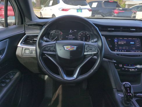 Used 2024 Cadillac XT6 Luxury AWD/4WD image 16