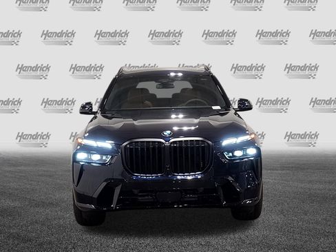New 2026 BMW X7 xDrive40i w/ M Sport Package AWD/4WD image 2