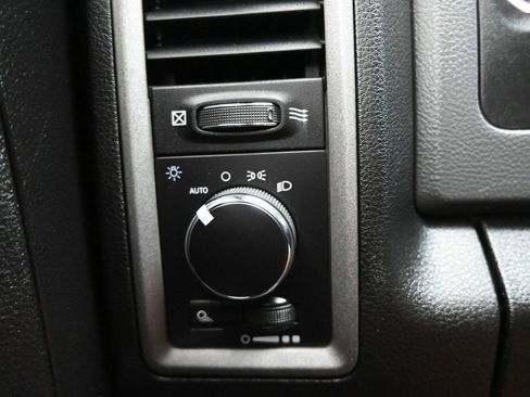 Used 2017 RAM 3500 Tradesman w/ Popular Equipment Group image 17