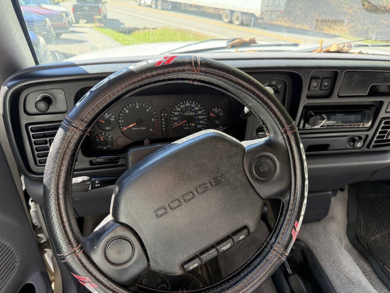 Used 1997 Dodge Ram 1500 Truck 4x4 Club Cab image 5