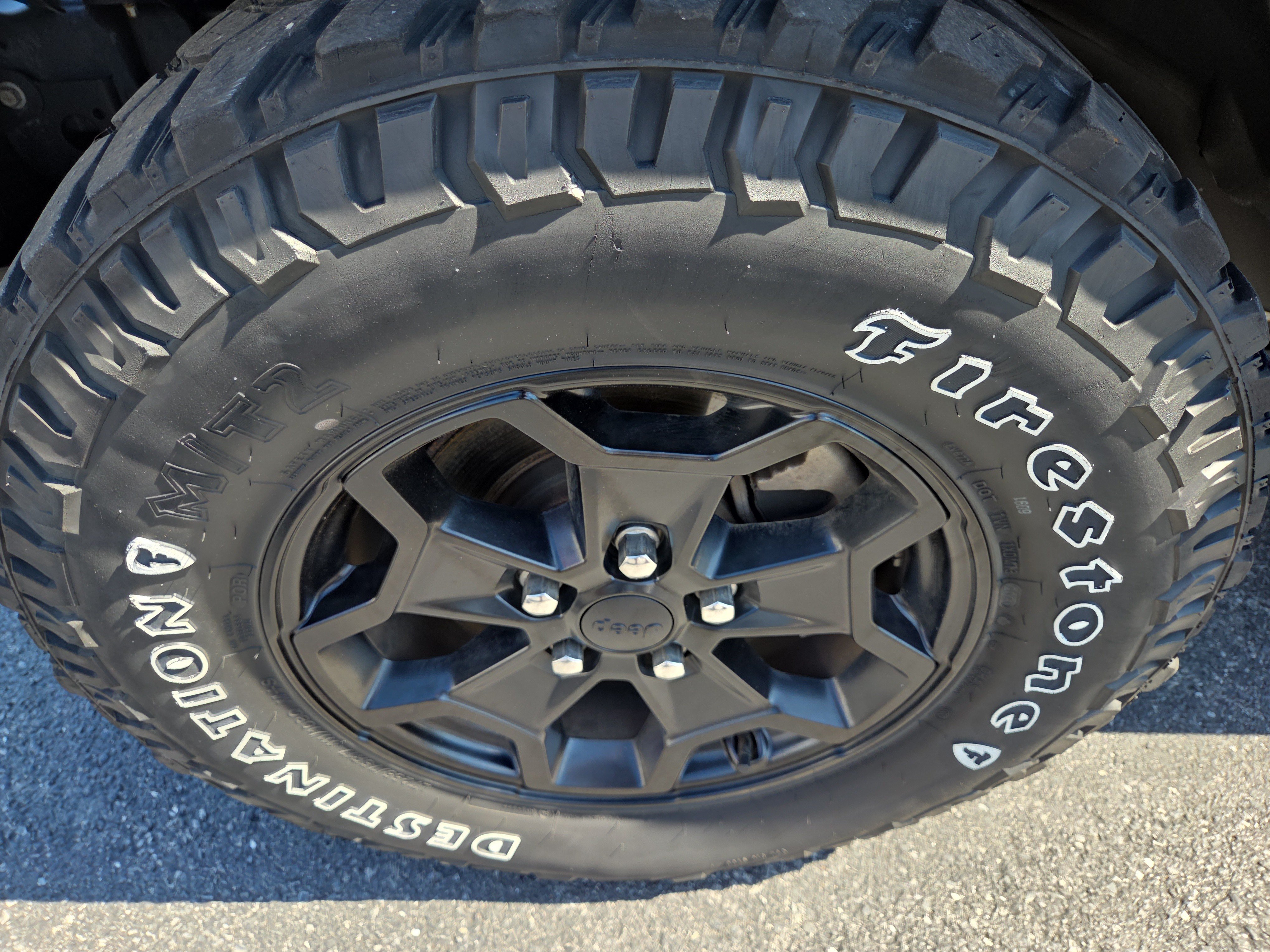 Certified 2022 Jeep Gladiator Sport AWD/4WD image 13