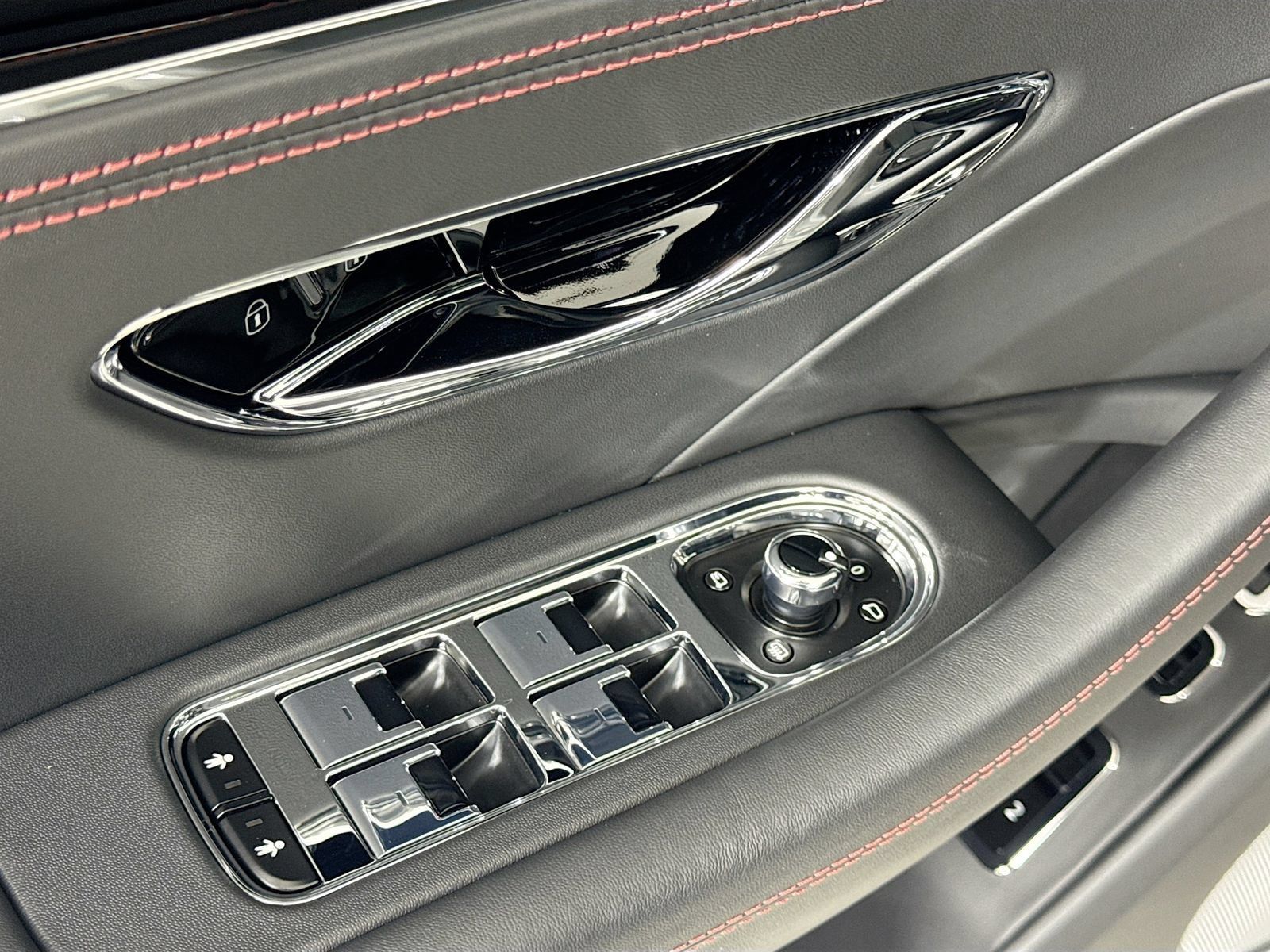 Used 2026 Bentley Flying Spur V8 AWD/4WD image 17