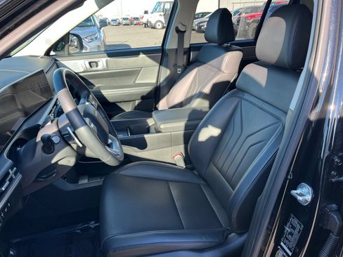 Used 2025 Hyundai Santa Fe SEL FWD image 37